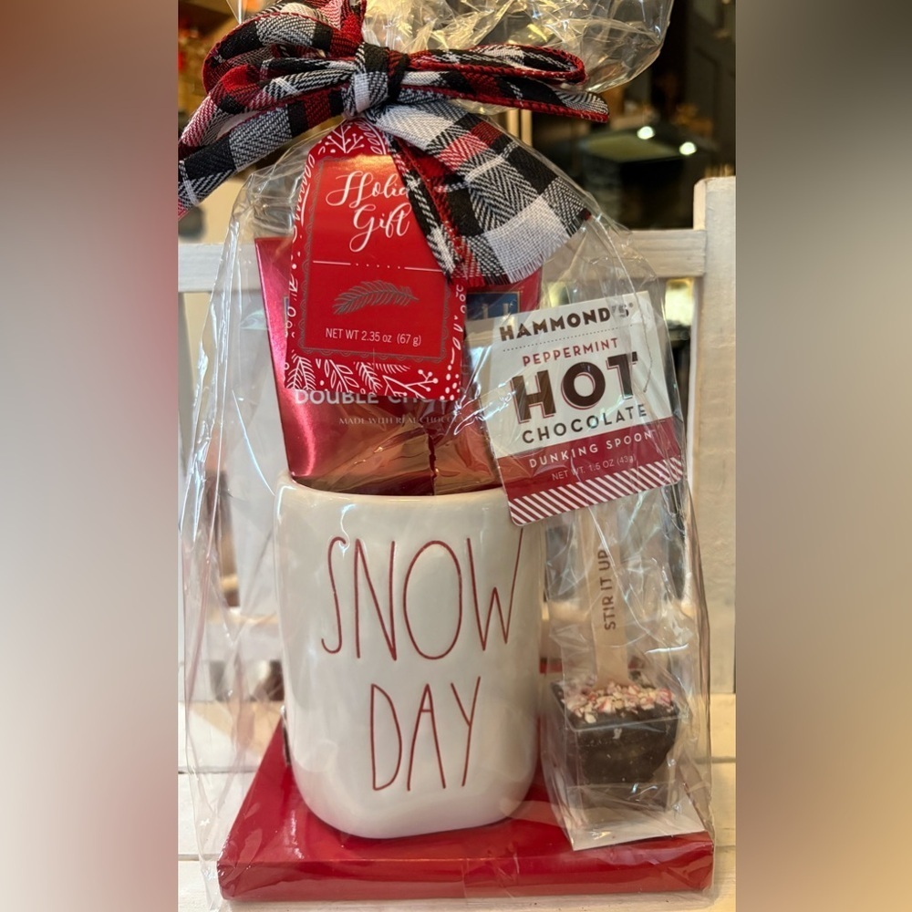 Snow Day Holiday Gift Set - Red and White